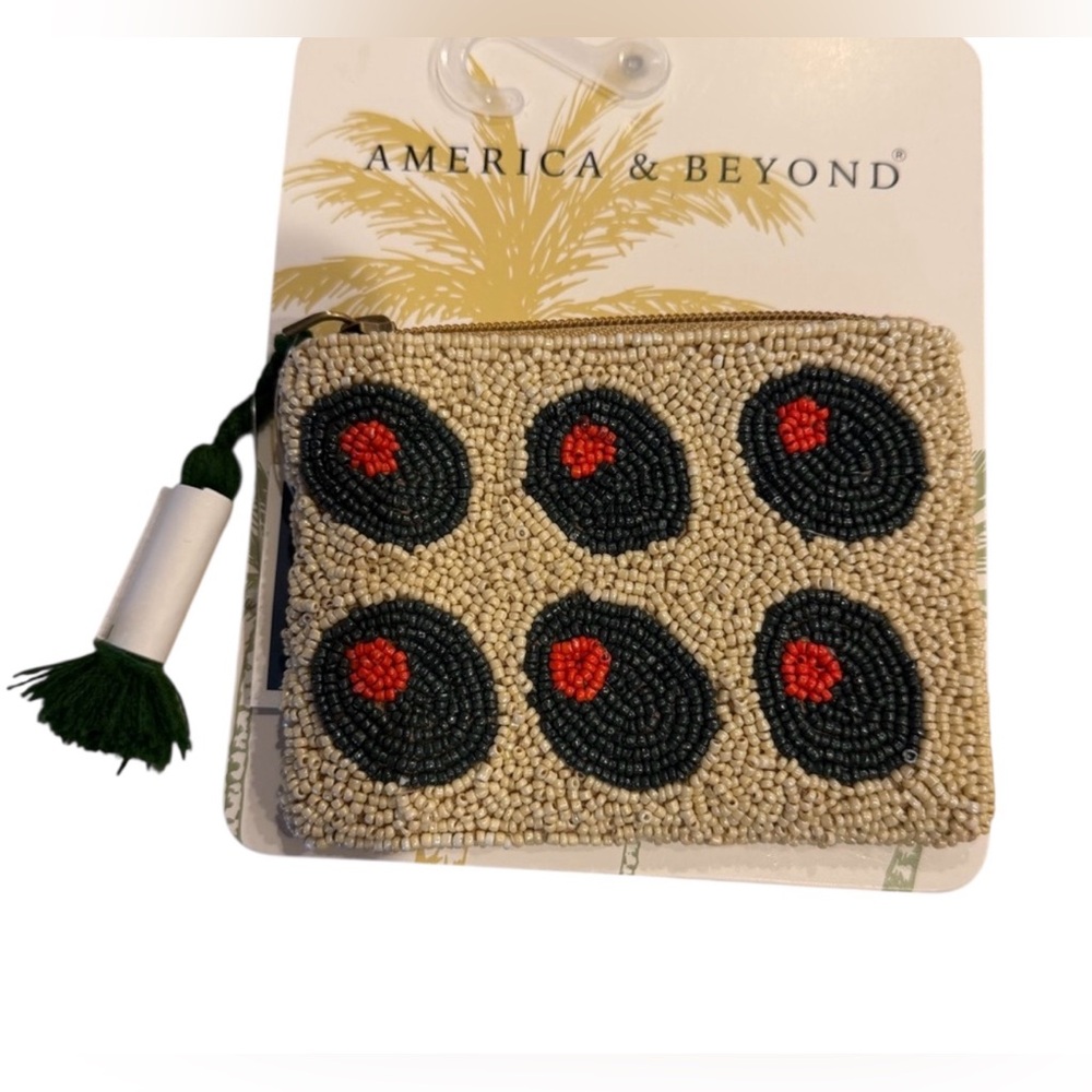 America & Beyond Beaded Olives Coin Purse